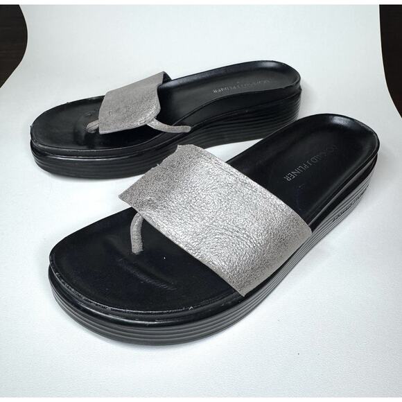 Donald Pliner Sandals Womens 7 Silver Metallic Platform Slide Thong Minimalist - Picture 9 of 13